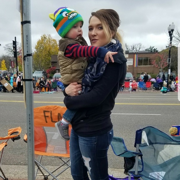 Meet your Posher, Sandra - Picture 1 of 1